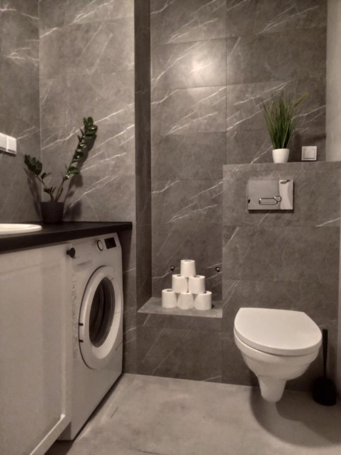 Apartament Loftowy Wypoczynek Goldair Познан Екстериор снимка
