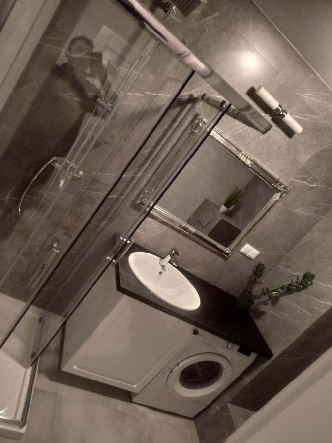 Apartament Loftowy Wypoczynek Goldair Познан Екстериор снимка