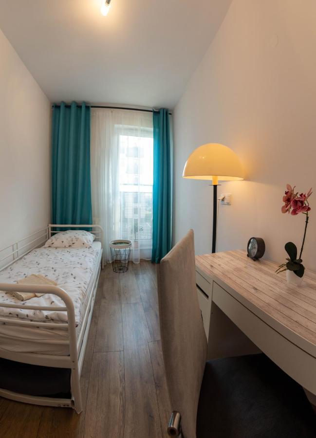 Apartament Loftowy Wypoczynek Goldair Познан Екстериор снимка