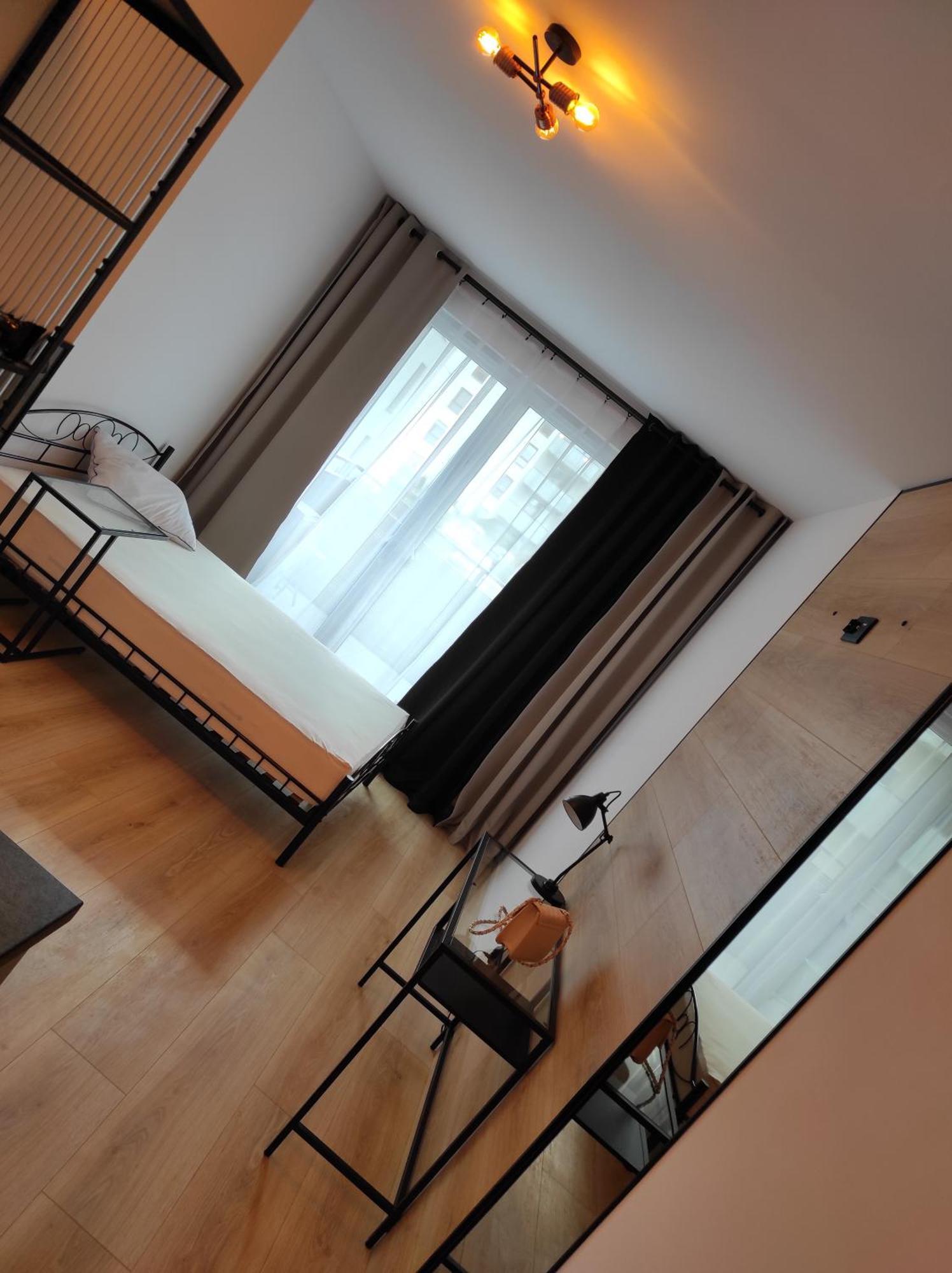 Apartament Loftowy Wypoczynek Goldair Познан Стая снимка
